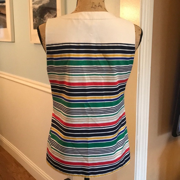 Great looking banana republic top, medium❤️💙🧡 - Picture 2 of 7